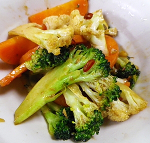 三色野菜のアンチョビ炒めの写真