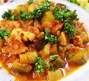 具沢山チキン野菜煮込みの写真