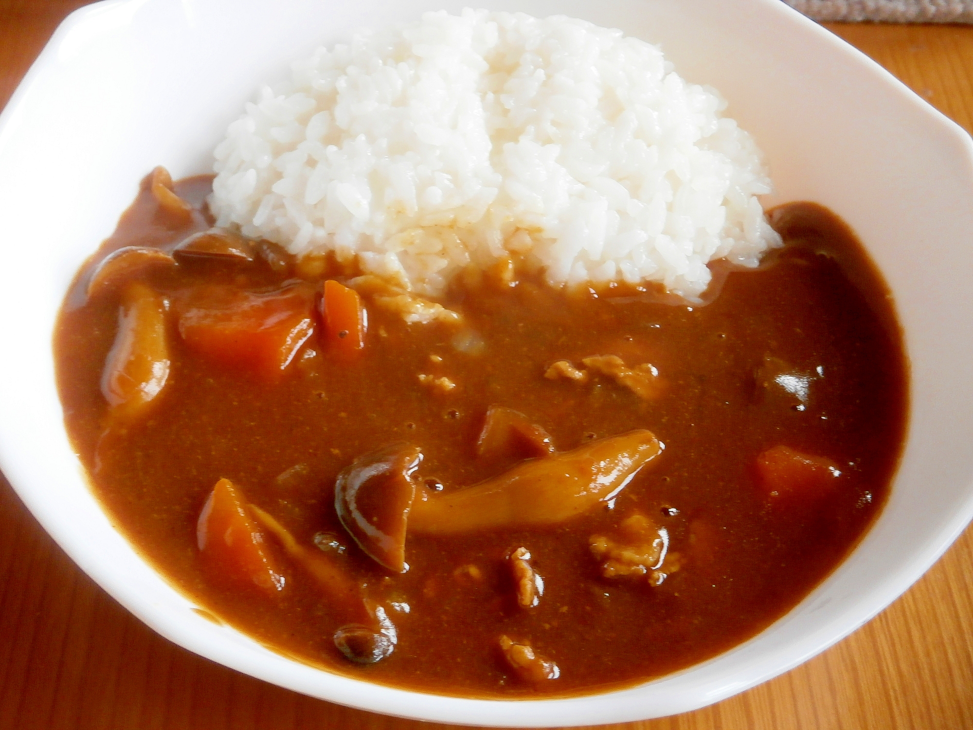 玉ねぎの皮入り☆しめじカレーの写真