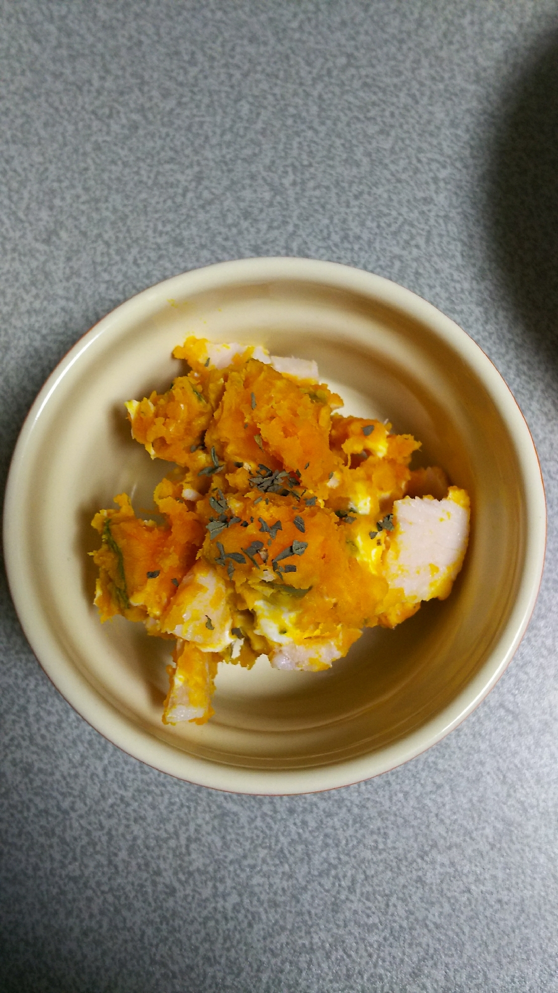 鶏ハムとクリームチーズのかぼちゃサラダの写真