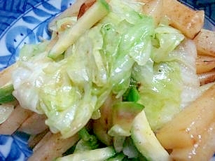 キュウリとレタスとジャガイモのカレーマヨ炒めの写真