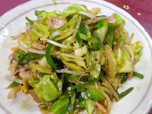 鶏モモキャベツの醤油生姜蜂蜜炒めの写真