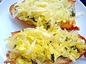 シソと焦がしマヨ＆レタスのせフランスパン