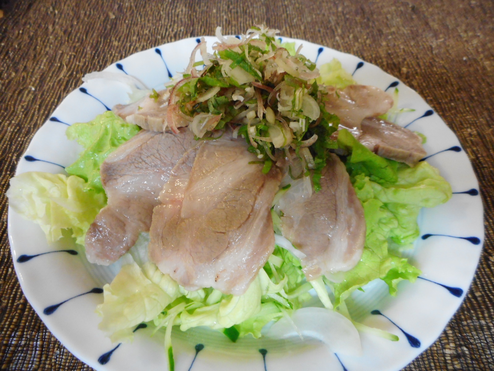 ゆで豚薬味ポン酢サラダの写真