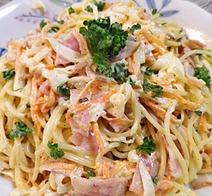 サラダマヨパスタの写真