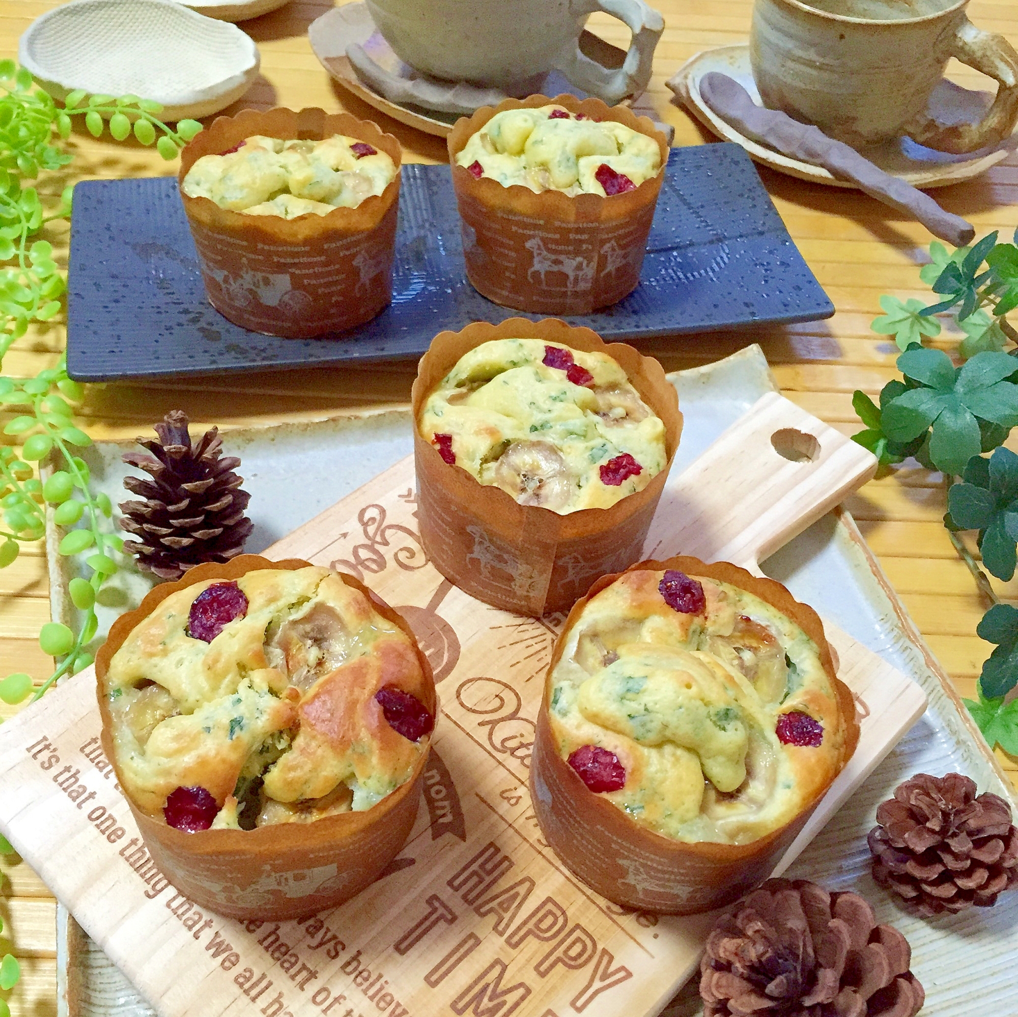 栄養満点！春菊とバナナの★カップケーキの写真