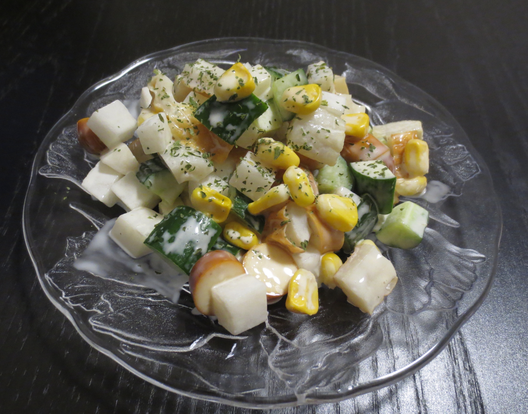 粒粒～♪コーンとお野菜のサラダの写真