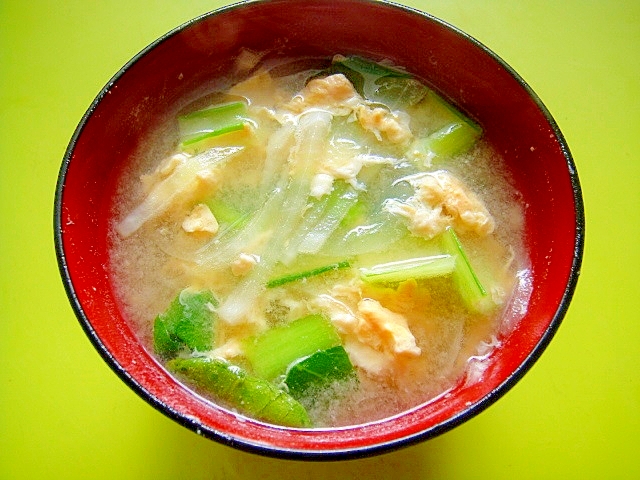 大根と玉ねぎ小松菜のかき玉味噌汁 お手軽レシピで作る Jaグループ