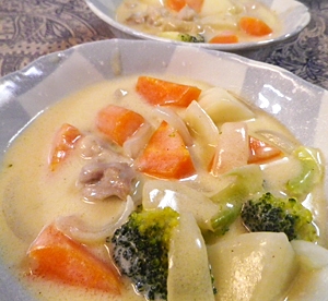 ボコボコ鶏肉野菜の豆乳煮の写真
