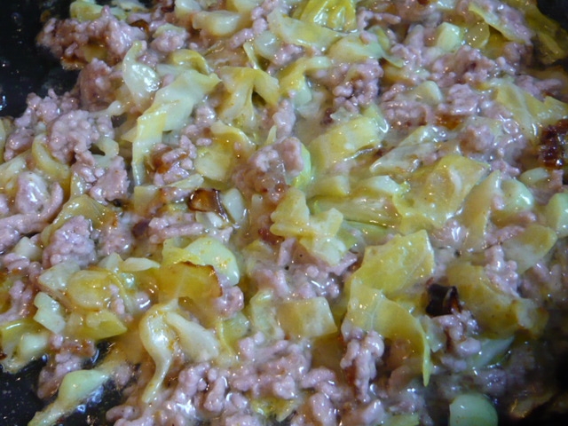 もんじゃ風ひき肉キャベツ炒めカレー風味の写真