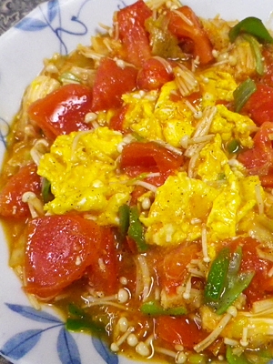 えのきトマトの卵ネギ炒めの写真