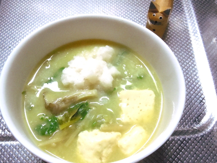 柔らか豆腐ときのこと大根たっぷりの簡単お鍋の写真