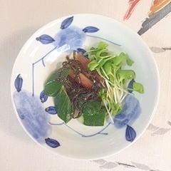 胡瓜、茗荷、塩昆布の梅酢和えの写真
