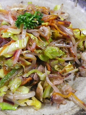 豚もやしピーマンキャベツのカレー味の写真