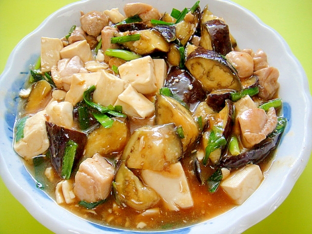 茄子と豆腐鶏肉のキムチ煮の写真