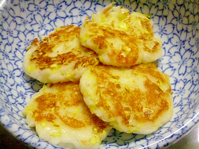 簡単♪ふわ♪シャキッ♪白菜とチーズのはんぺんお焼きの写真