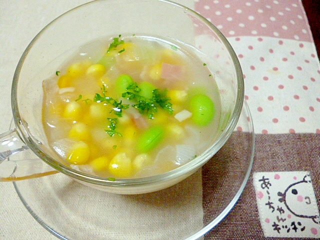 とうもろこしと枝豆の冷製スープの写真