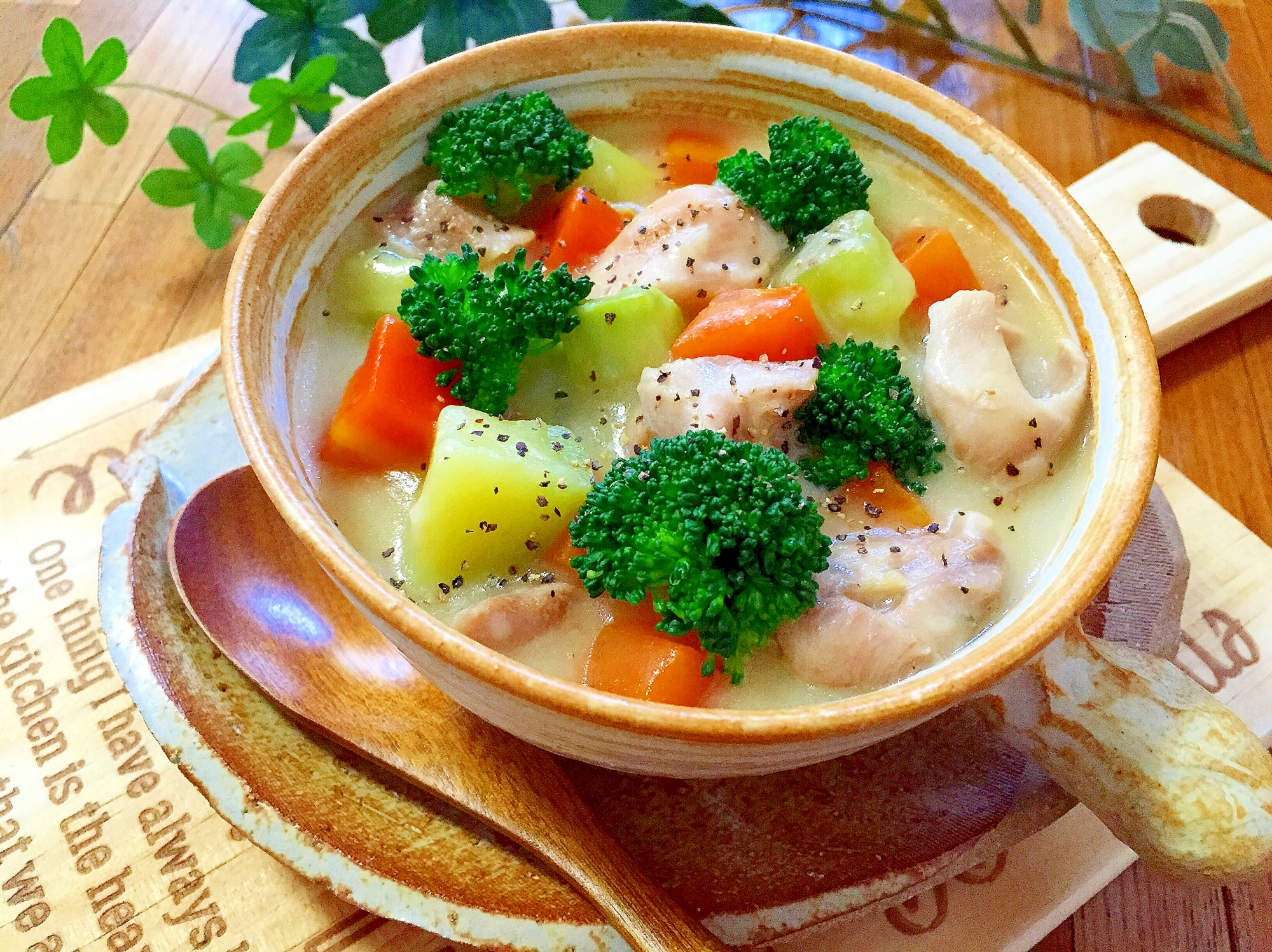 丸ごとブロッコリーと 皮ごと野菜の豆乳スープ 旬を味わう お手軽レシピ Jaグループ