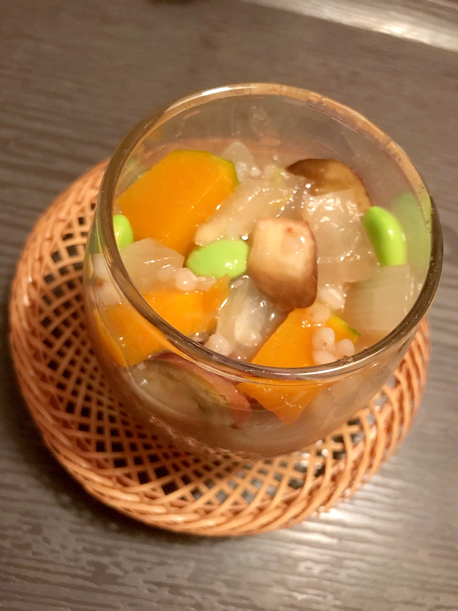 和み野菜と蕎麦米の夕涼みサラダの写真