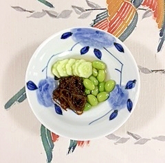 枝豆、胡瓜、もずくの梅酢和えの写真