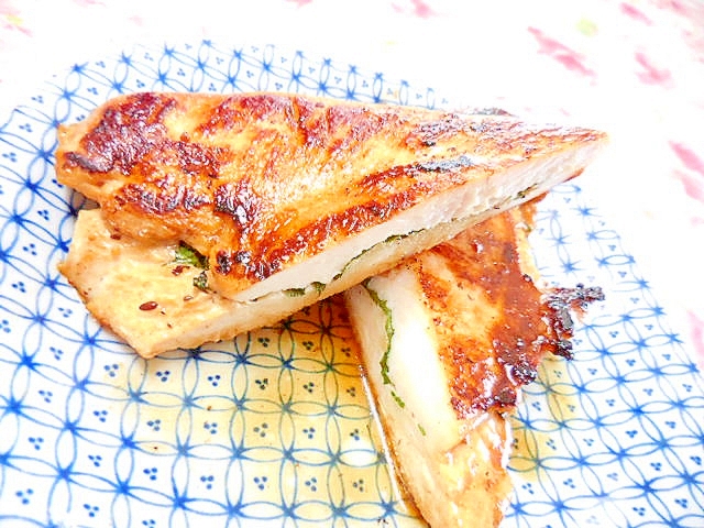 胸肉de❤青しそ・みりん・山葵のチキンソテー❤の写真