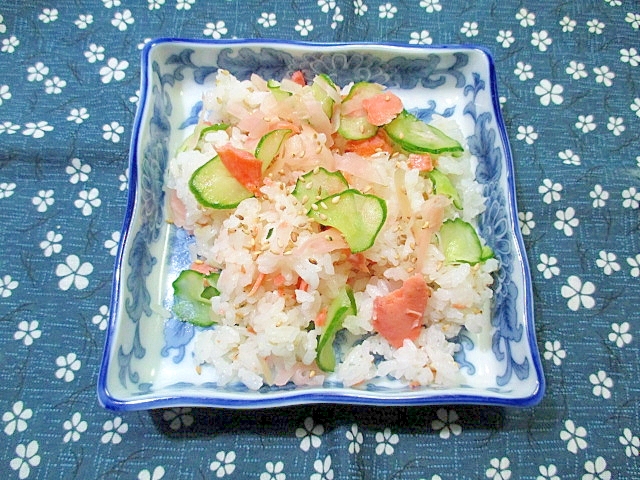 鮭ときゅうりの混ぜご飯の写真