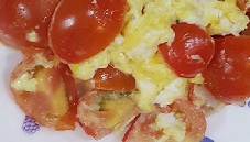 トマトのチーズ卵炒めの写真