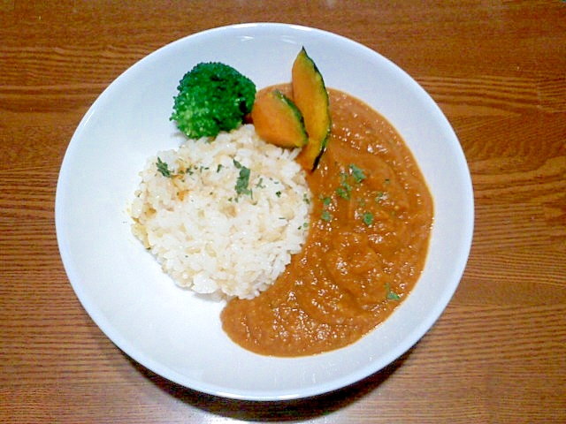 トマト＆丸ごとカボチャのビタミンカレーの写真