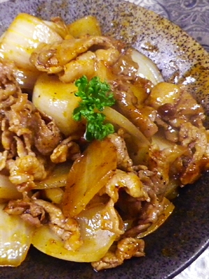 超簡単、玉ねぎ豚のケチャップ炒めの写真