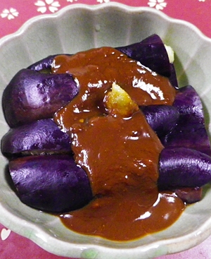 蒸し茄子の赤味噌ダレの写真