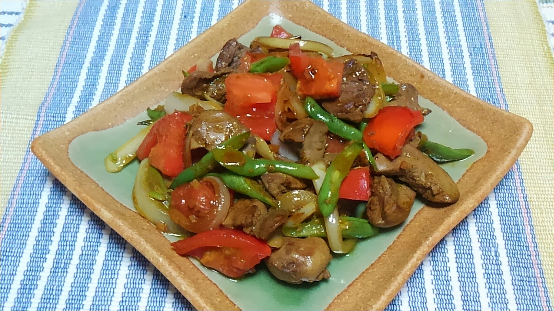夏野菜と鶏レバーのカレー風味炒め＊の写真
