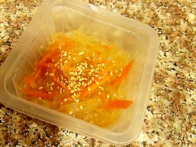 皮ごと人参の甘酒味噌ところてんの写真