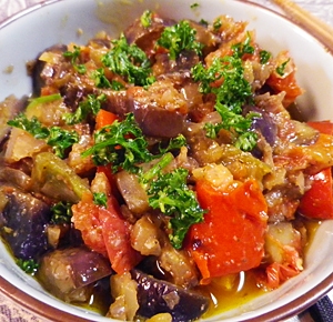 彩り野菜のうまみ煮込みの写真