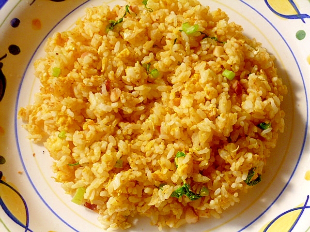 簡単♪大根の葉と味付けイカのたまごチャーハンの写真