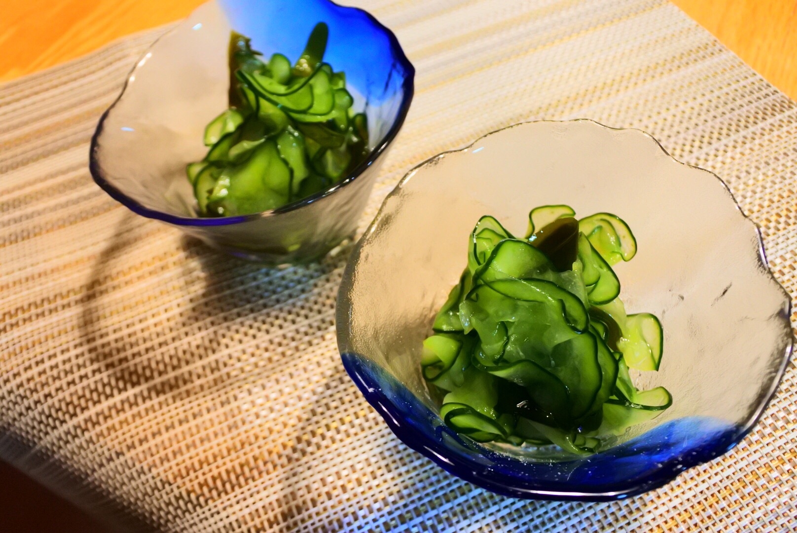 キュウリとワカメの生姜風味酢の物の写真