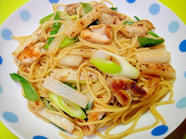 長芋と鶏肉の長ネギの和風パスタの写真