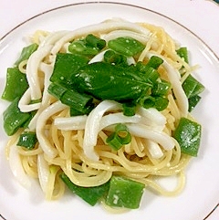 さやいんげんとイカの冷製パスタの写真