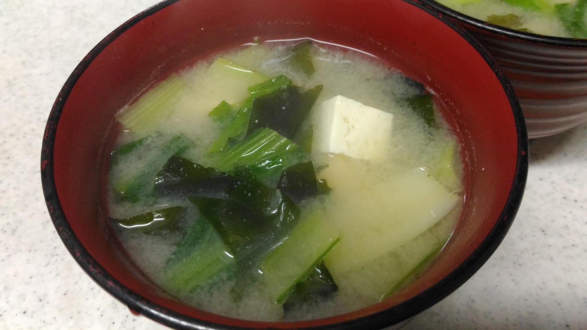 苦くない 小松菜と豆腐 わかめの味噌汁 お手軽レシピで作る Jaグループ