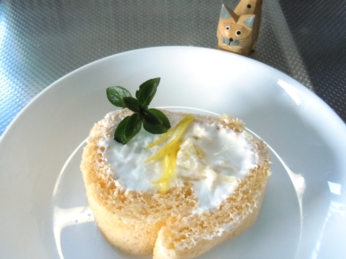日向夏、はるかで作る爽やかヨーグルトロールケーキ♪の写真