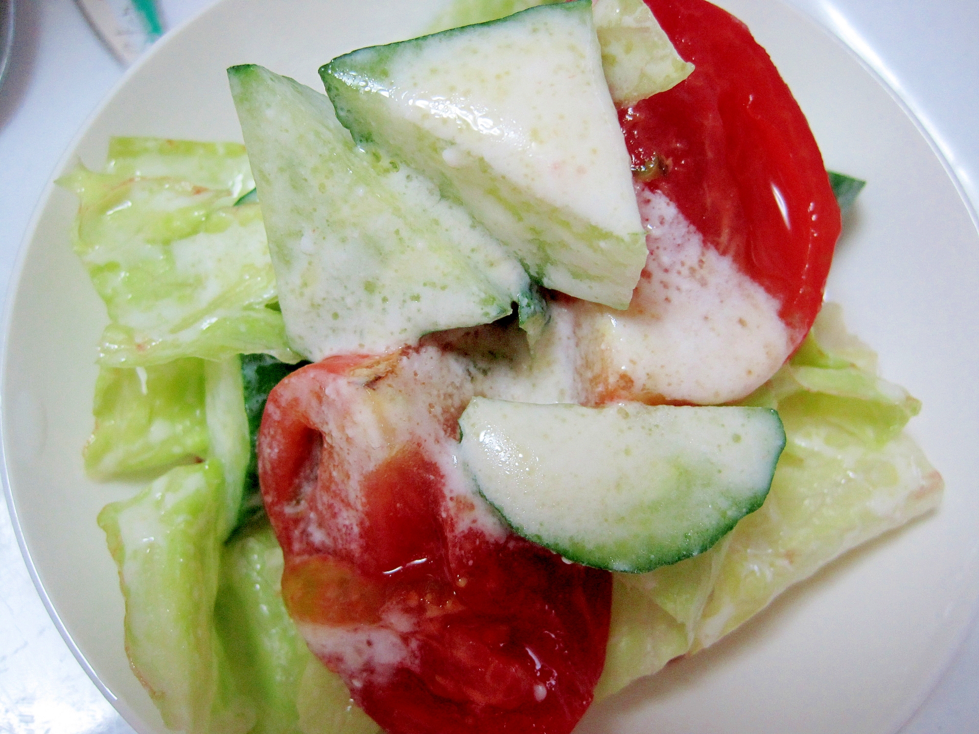 夏野菜のヨーグルトサラダの写真
