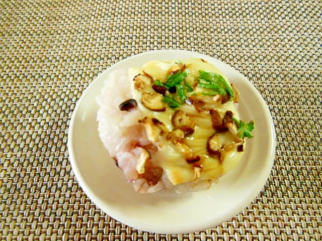 しいたけとねぎのせチーズ焼きおにぎり♪の写真