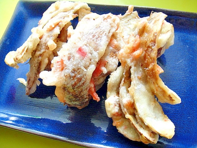 里芋の皮と桜海老のかき揚げの写真