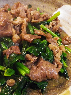 ほうれん草と牛肉のシンプル炒めの写真