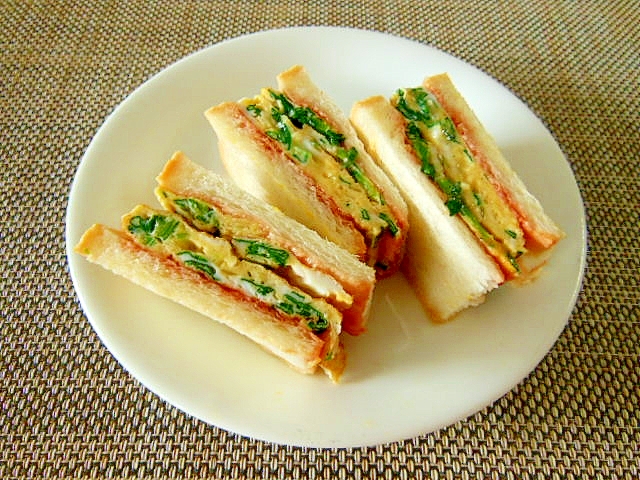 豆苗入りたまご焼きのサンドイッチ♪の写真