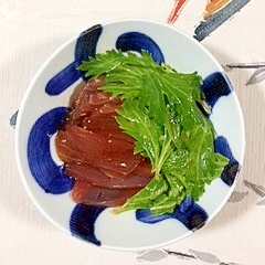 セロリの葉とまぐろの和え物