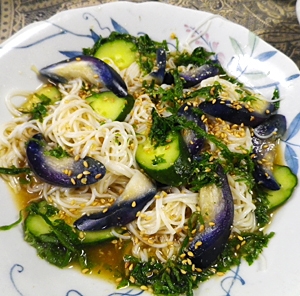 糠漬け茄子キュウリのゴマ味噌冷やし素麺の写真