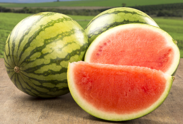 スイカの写真
