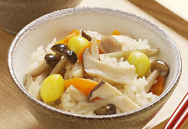 きのこと根菜のほんわかごはんの写真