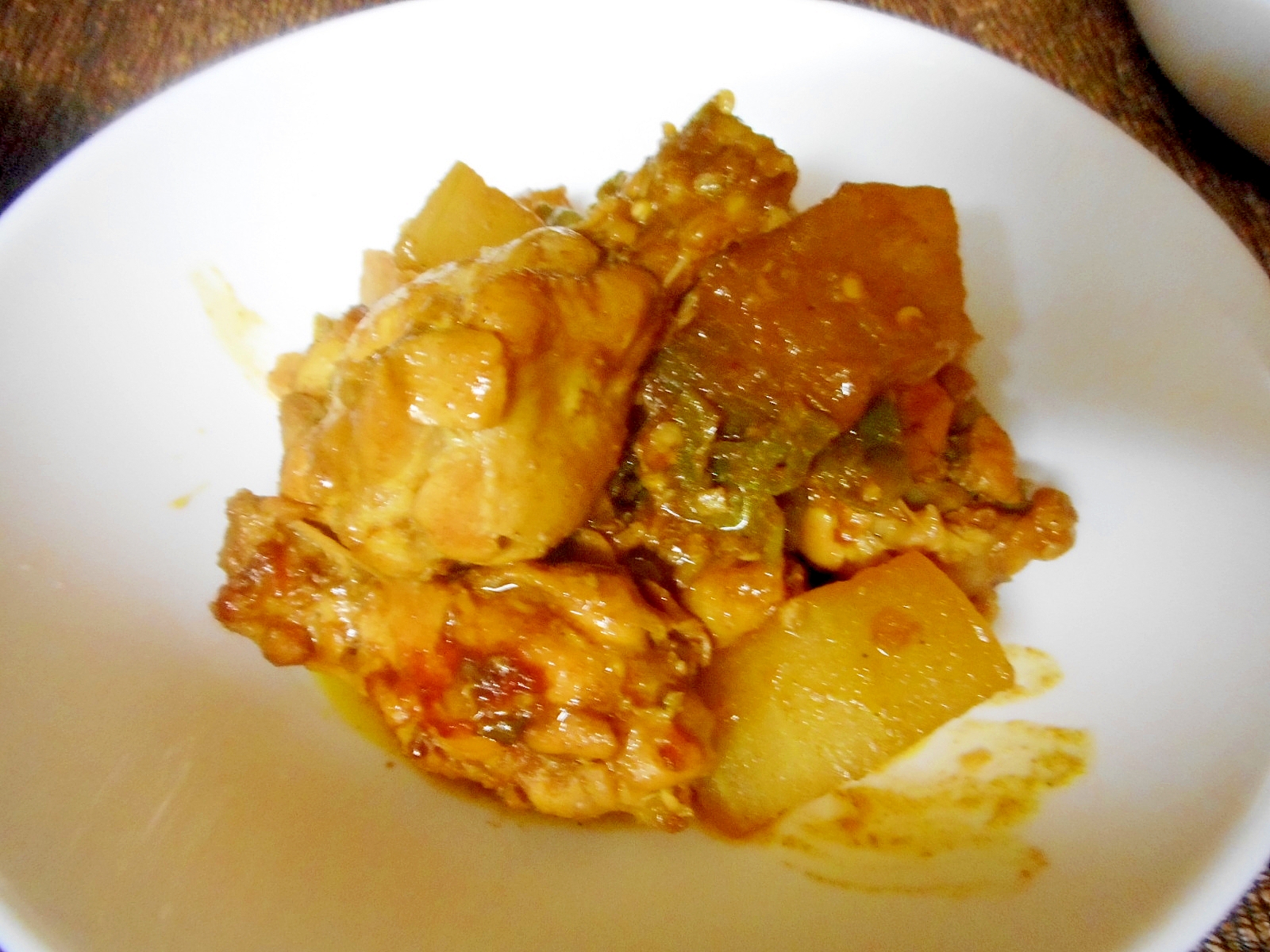 手羽元と冬瓜のカレー煮の写真